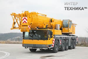 Liebherr LTM 1220